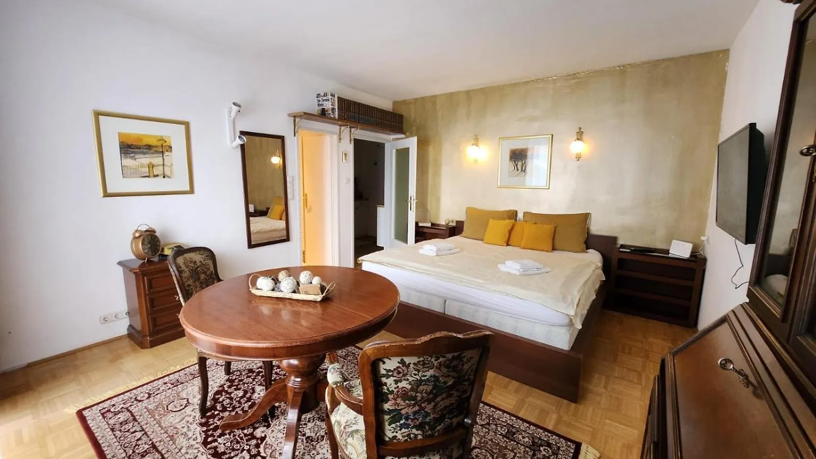 Innere Stadt Apartment Vienna Austria